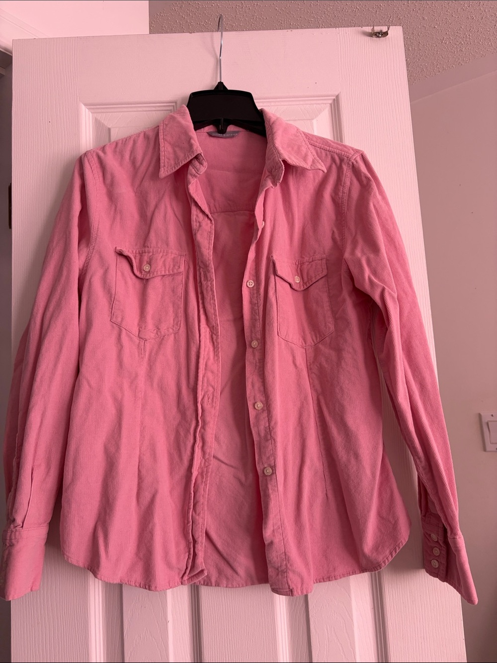 Women’s Pink Long-Sleeve Button-Up Shirt